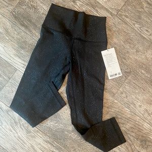 Align HR Crop 21, NWT